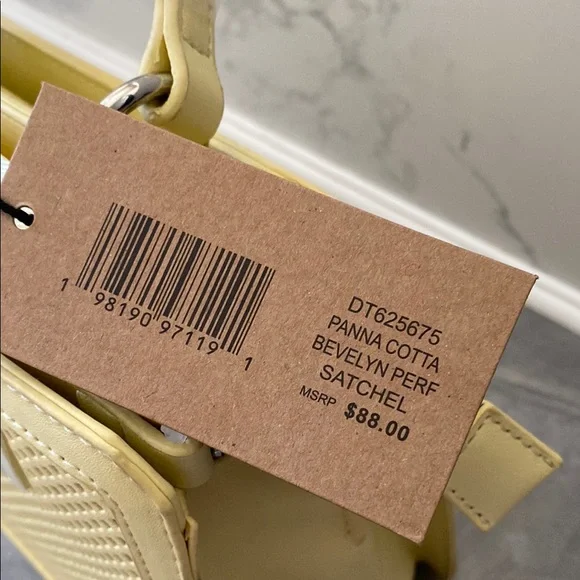 Steve Madden Yellow Textured Crossbody Bag - Picture 4 of 10